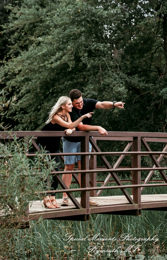 Lindsey & Mike at Kensington Park Milford MI engagement photography