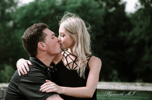 Lindsey & Mike at Kensington Park Milford MI engagement photography