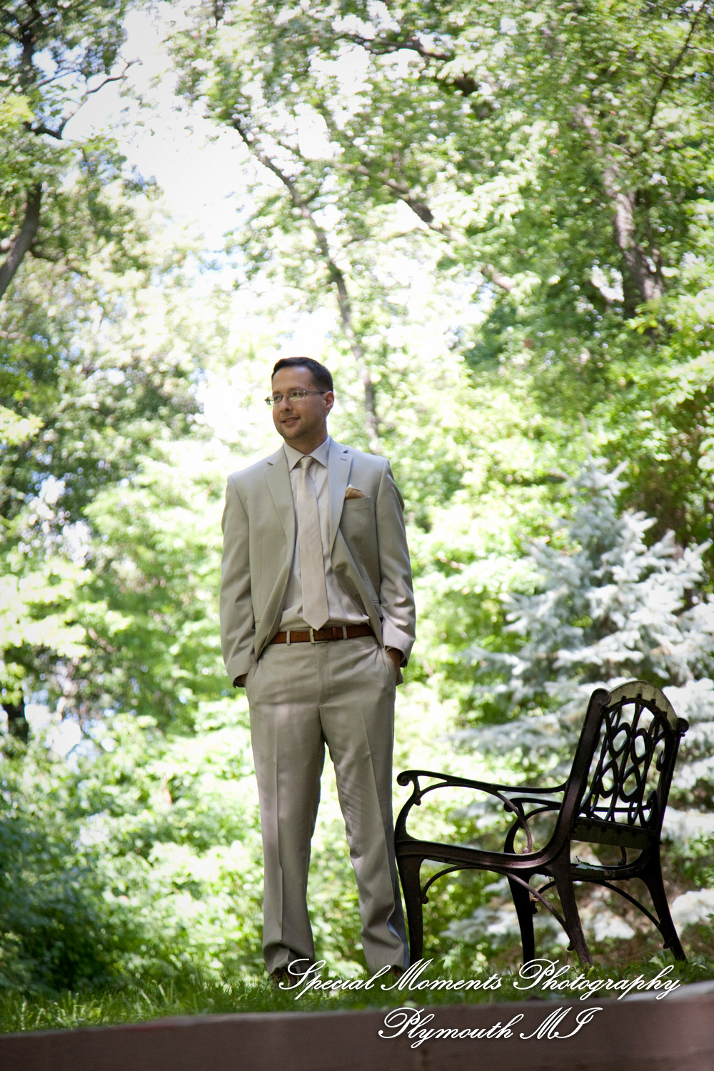 Deanna Sue at Lellis Inn Auburn Hills MI wedding photography