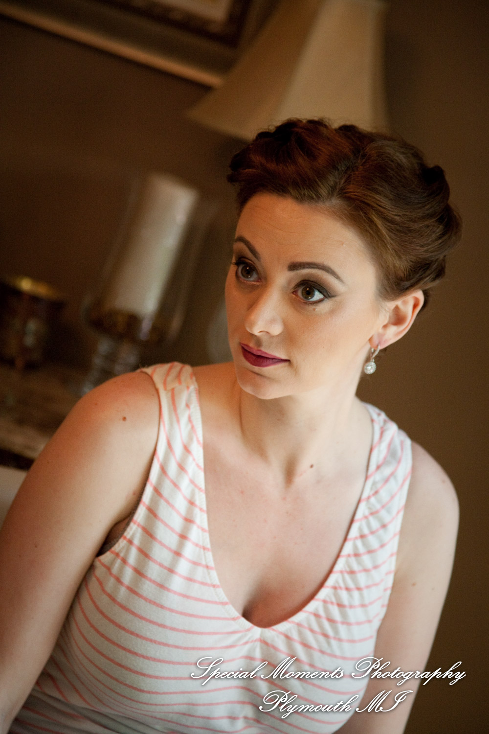 Deanna Sue at Lellis Inn Auburn Hills MI wedding photography