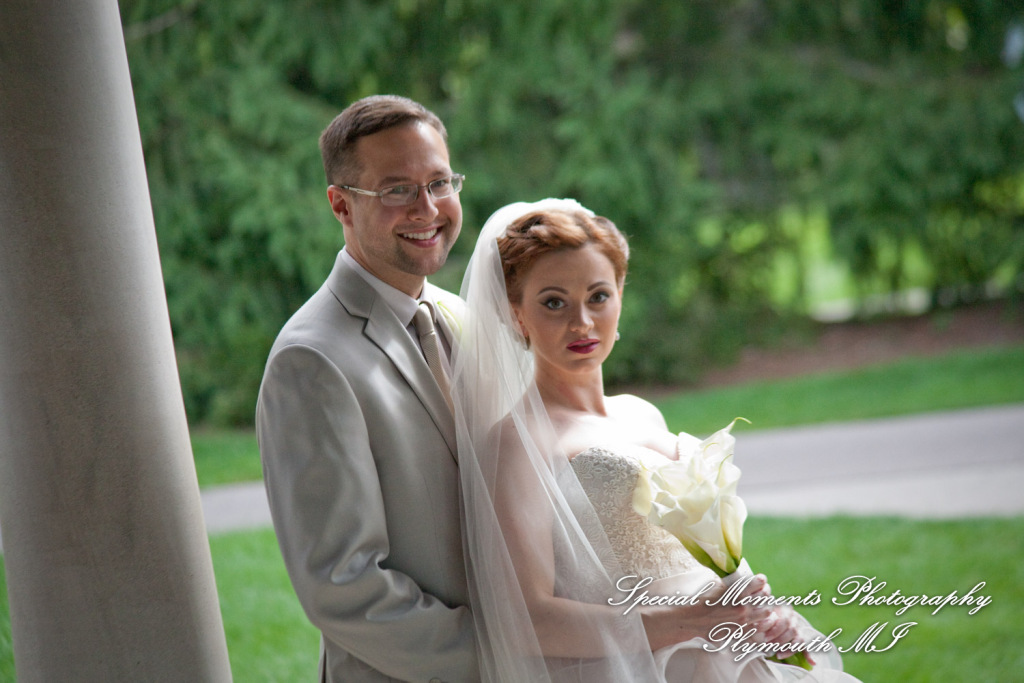 Deanna Sue at Lellis Inn Auburn Hills MI wedding photography