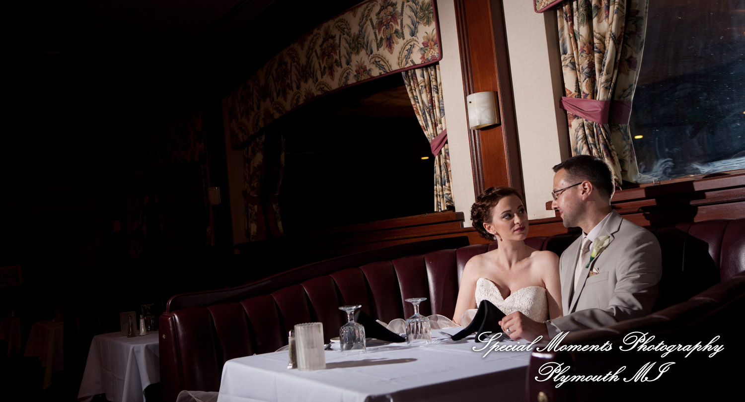 Deanna Sue at Lellis Inn Auburn Hills MI wedding photography