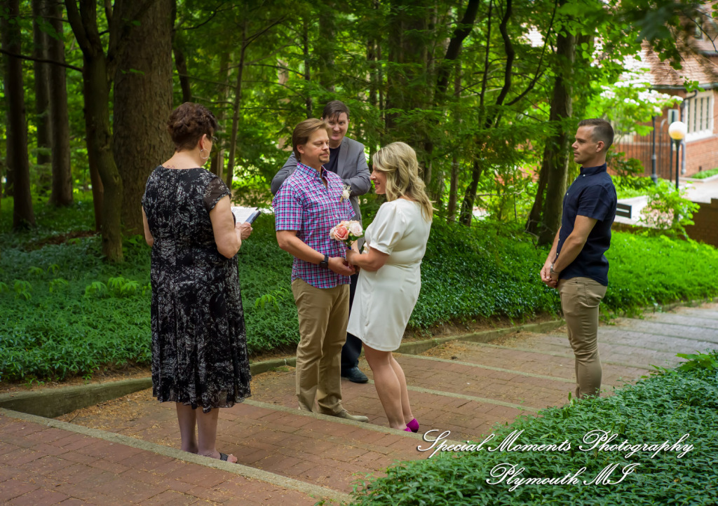 Jaclyne & Rob at Cranbrook House & Gardens Bloomfield Hills MI wedding photograph