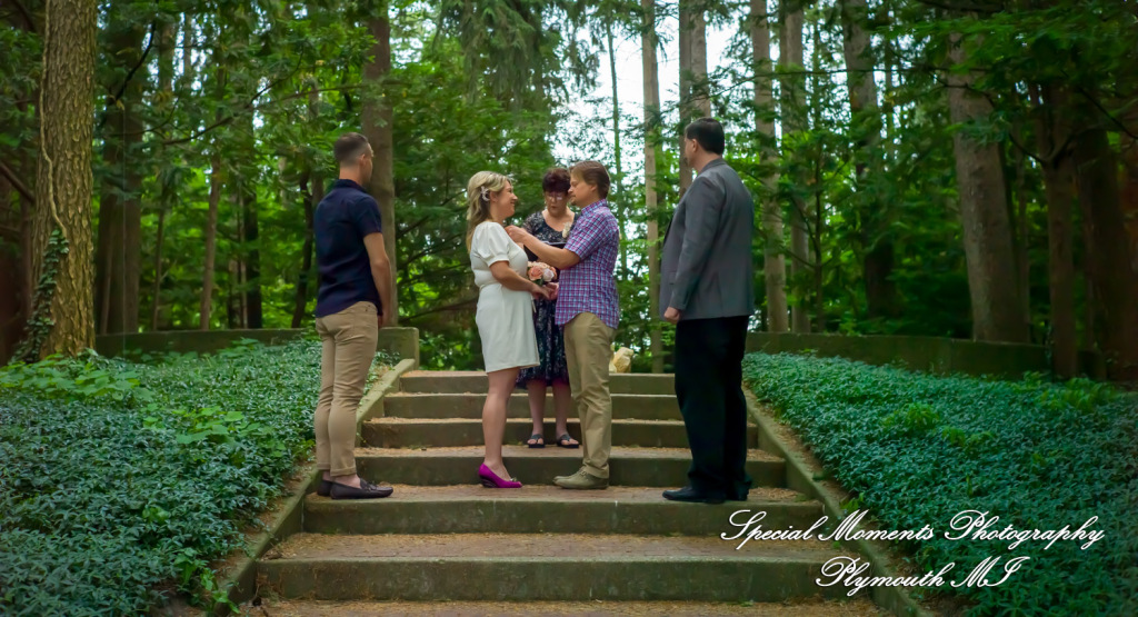 Jaclyne & Rob at Cranbrook House & Gardens Bloomfield Hills MI wedding photograph