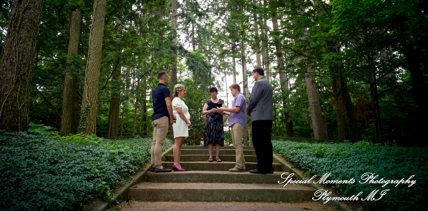 Jaclyne & Rob at Cranbrook House & Gardens Bloomfield Hills MI wedding photograph