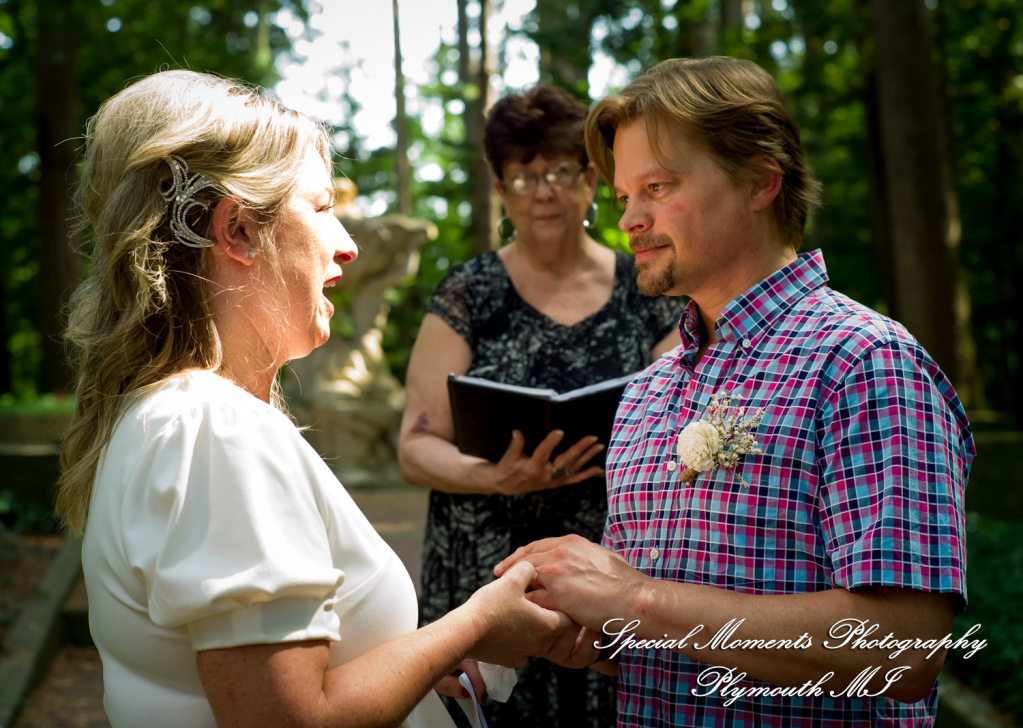 Jaclyne & Rob at Cranbrook House & Gardens Bloomfield Hills MI wedding photograph