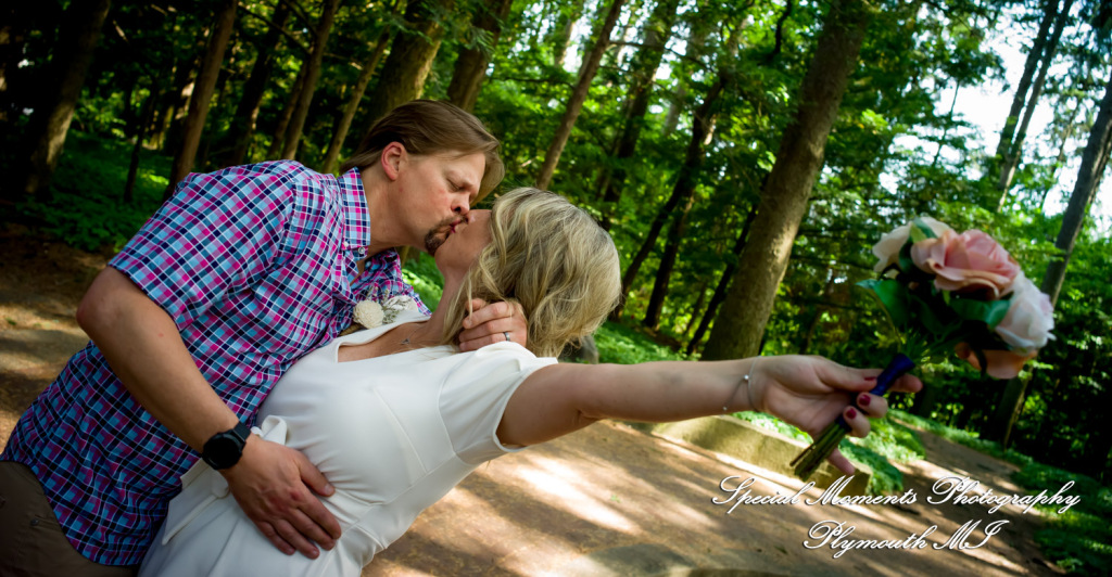 Jaclyne & Rob at Cranbrook House & Gardens Bloomfield Hills MI wedding photograph