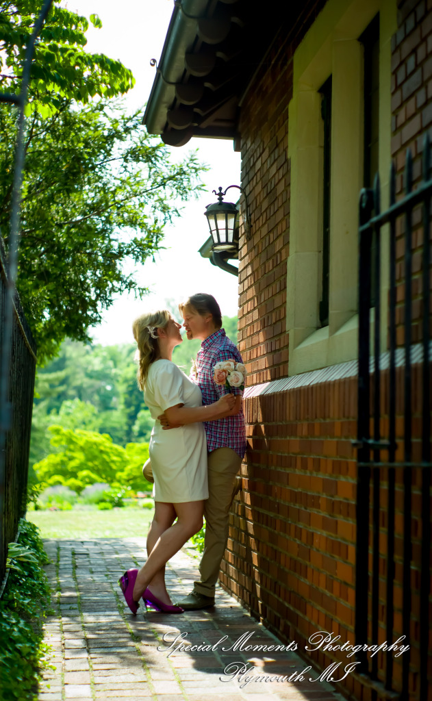 Jaclyne & Rob at Cranbrook House & Gardens Bloomfield Hills MI wedding photograph