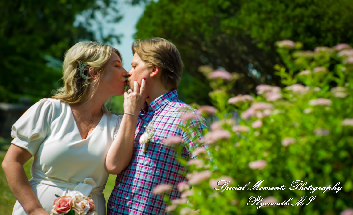 Jaclyne & Rob at Cranbrook House & Gardens Bloomfield Hills MI wedding photograph