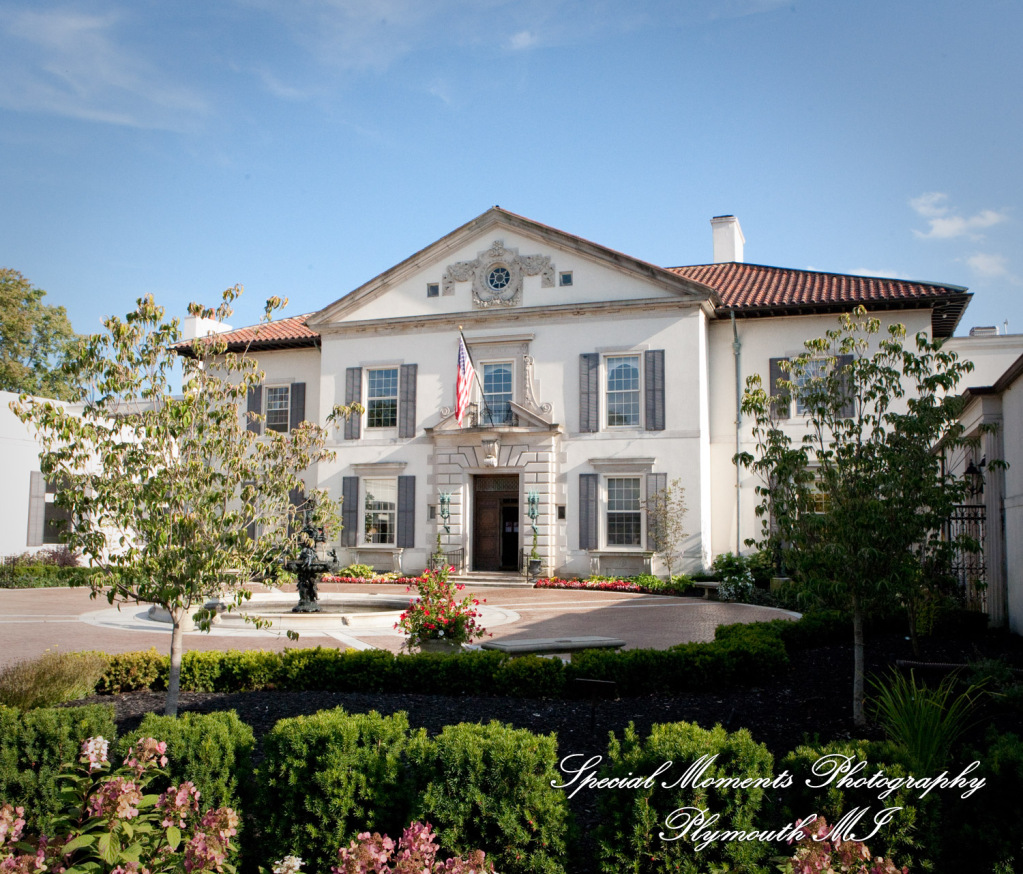 Rebecka & Clinton at Grosse Pointe War Memorial Grosse Pointe Farms MI wedding photograph