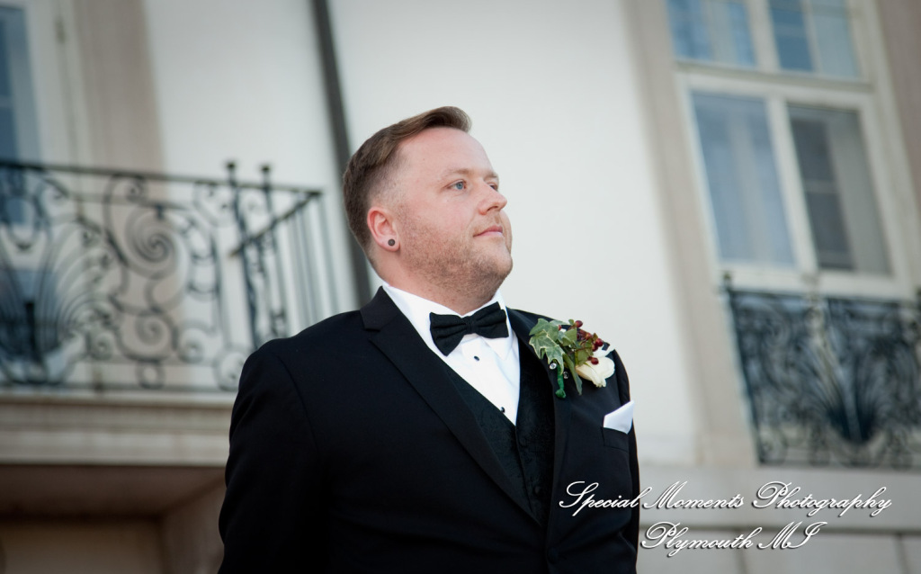 Rebecka & Clinton at Grosse Pointe War Memorial Grosse Pointe Farms MI wedding photograph