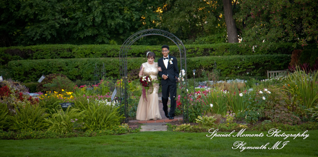 Rebecka & Clinton at Grosse Pointe War Memorial Grosse Pointe Farms MI wedding photograph