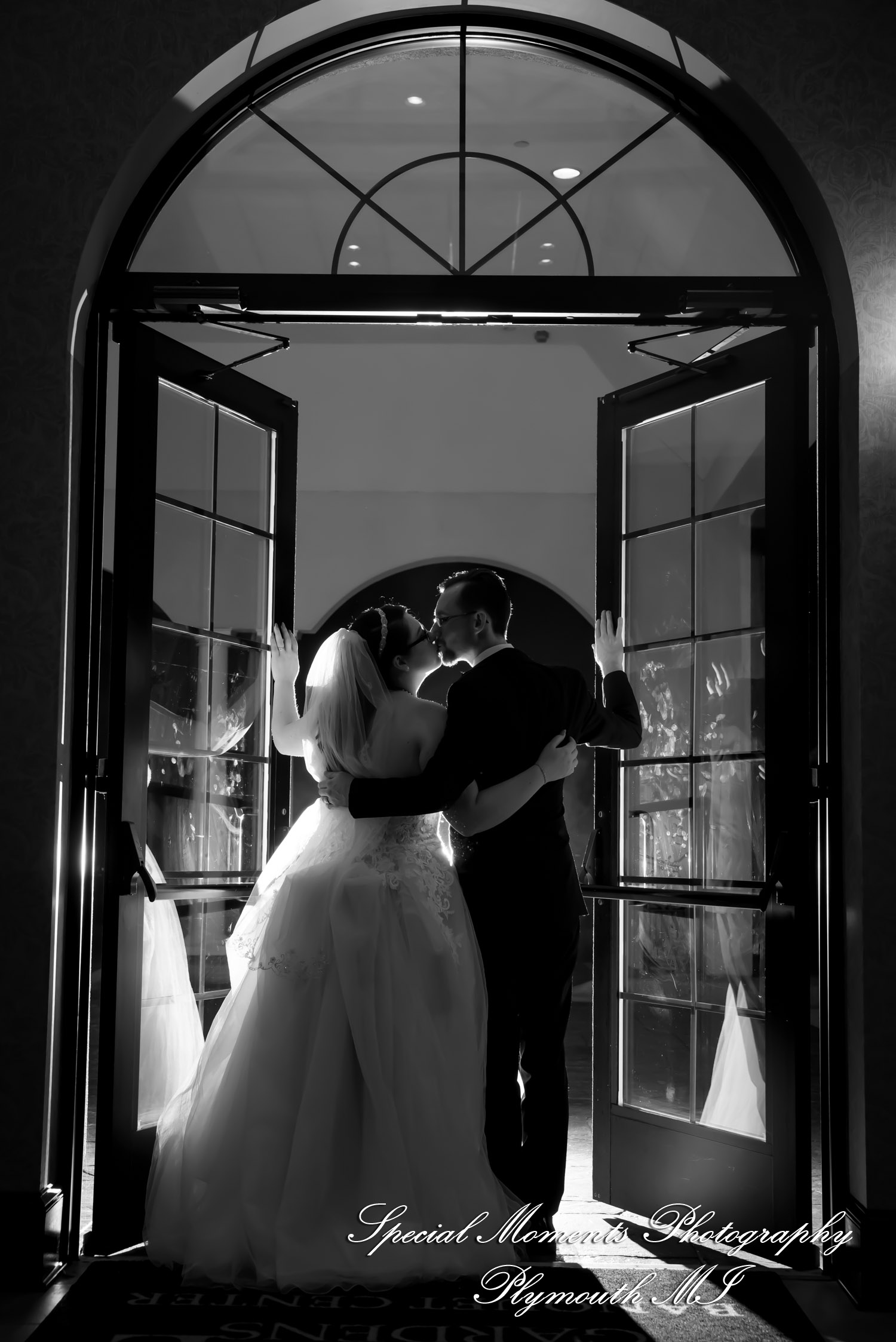 Stephanie & Tristan at Crystal Gardens Howell MI wedding photography