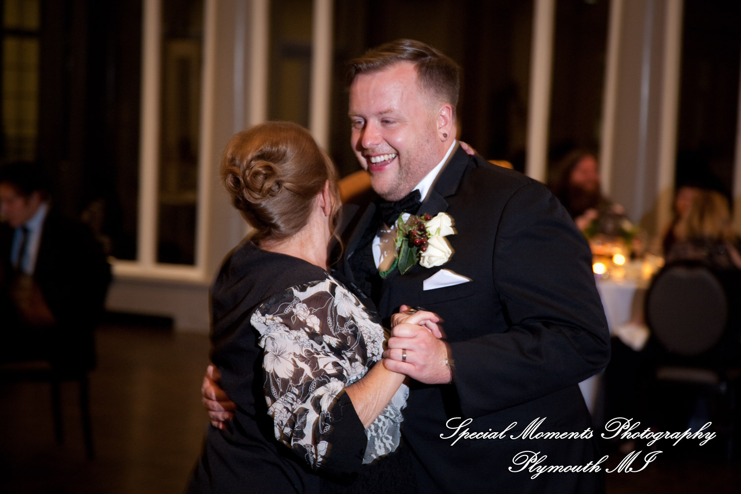 Rebecka & Clinton at Grosse Pointe War Memorial Grosse Pointe Farms MI wedding photograph