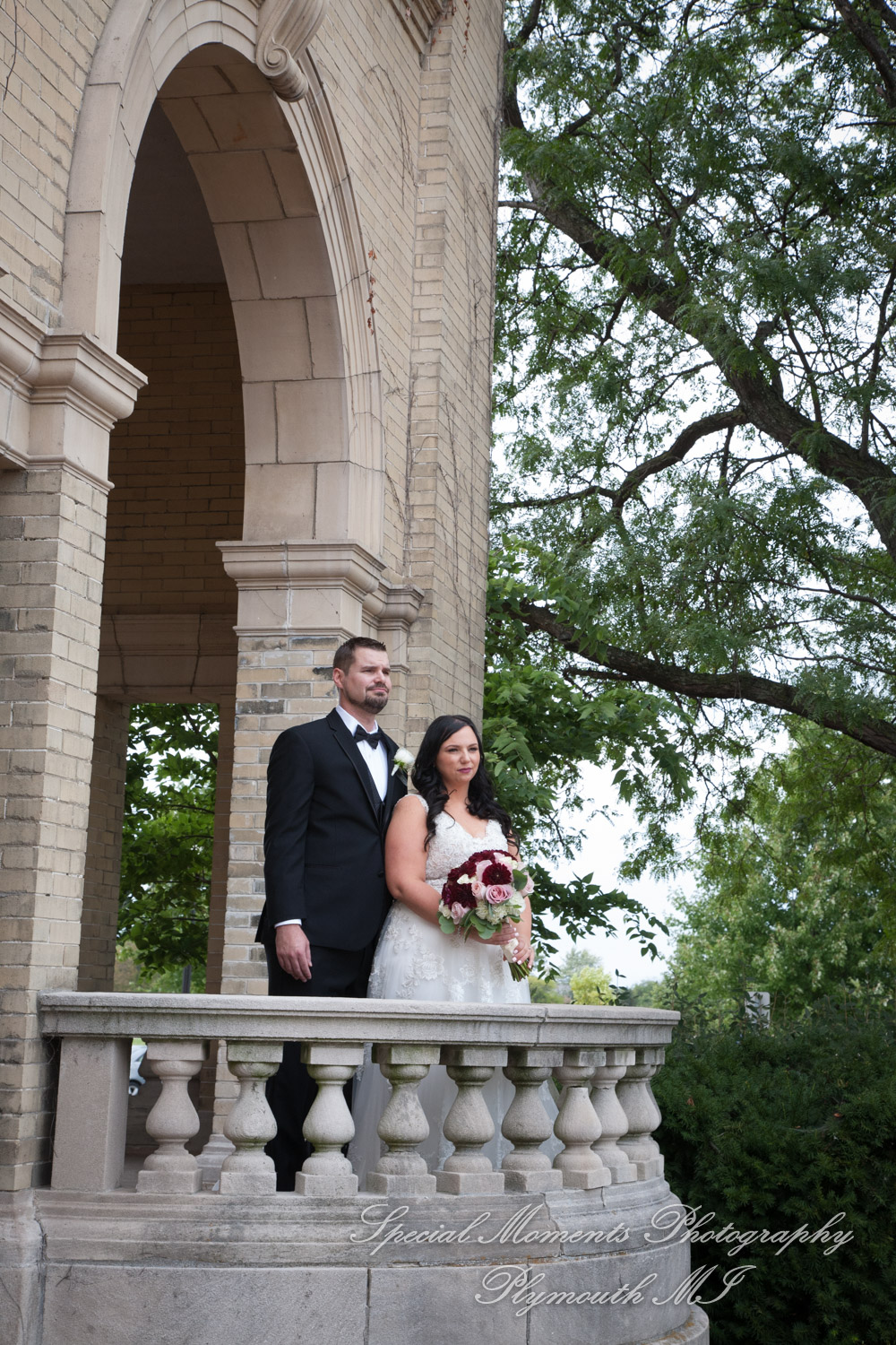 Belle Isle Casino Detroit MI wedding photograph