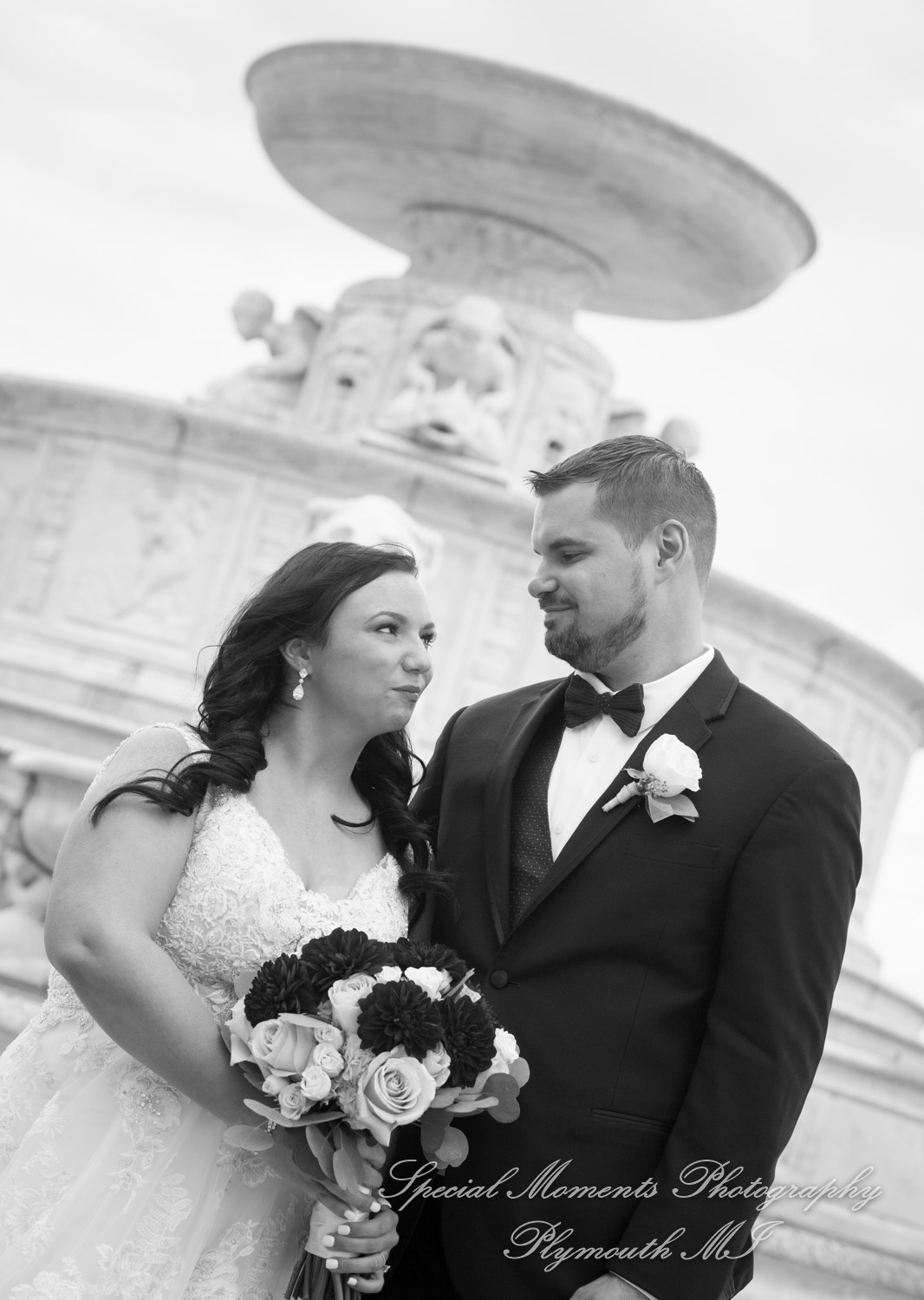 Belle Isle Casino Detroit MI wedding photograph