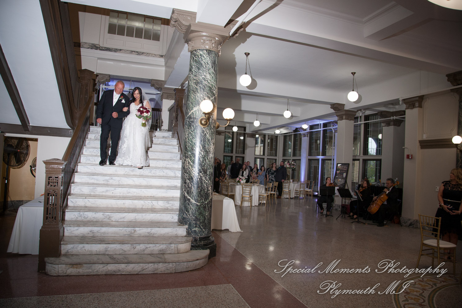 Belle Isle Casino Detroit MI wedding photograph