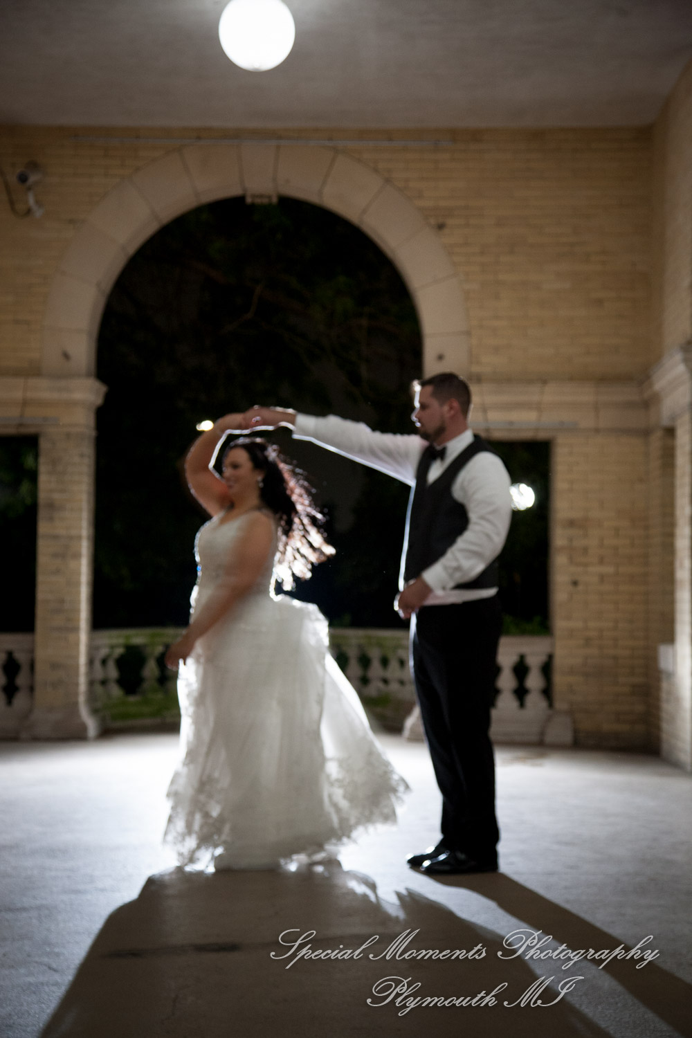 Belle Isle Casino Detroit MI wedding photograph