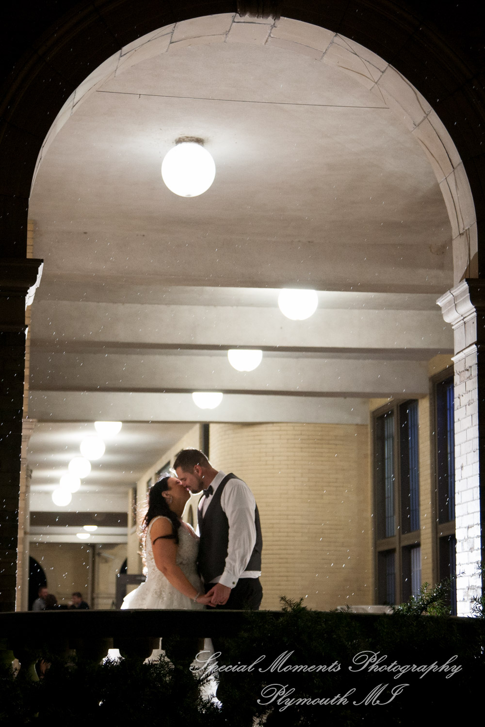 Belle Isle Casino Detroit MI wedding photograph