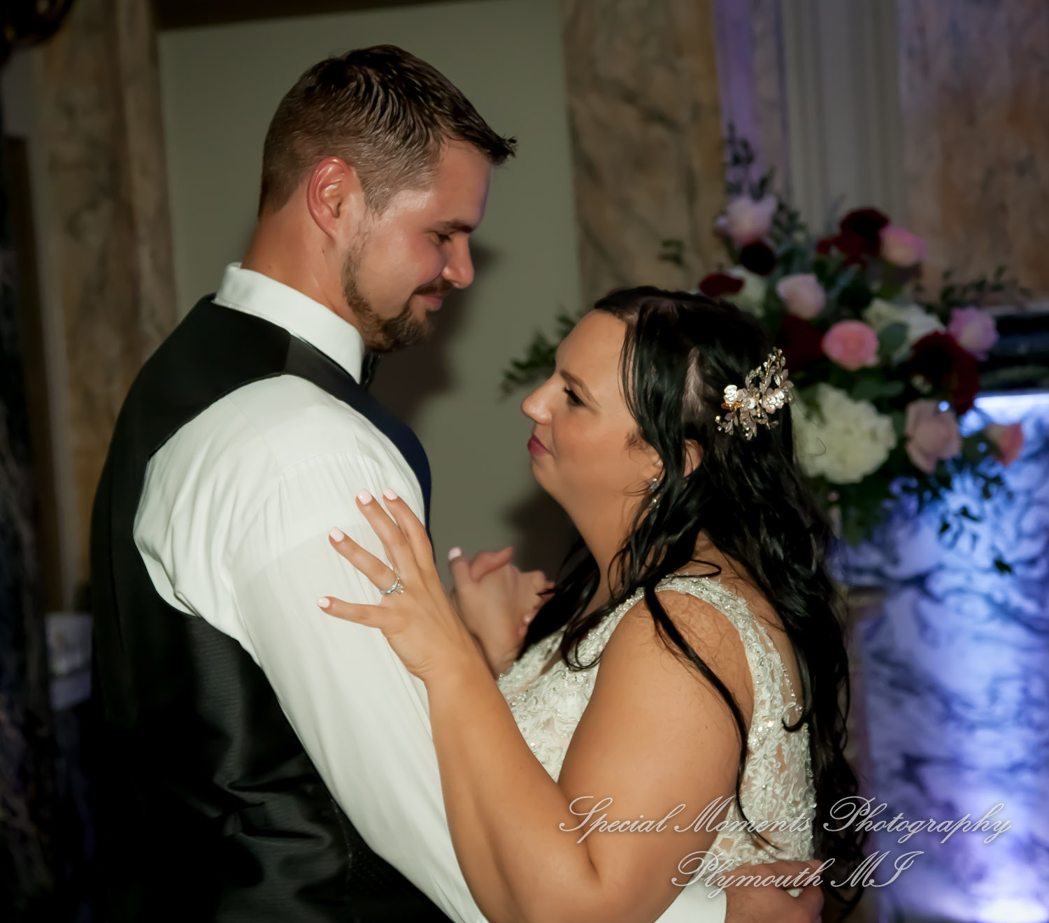 Belle Isle Casino Detroit MI wedding photograph
