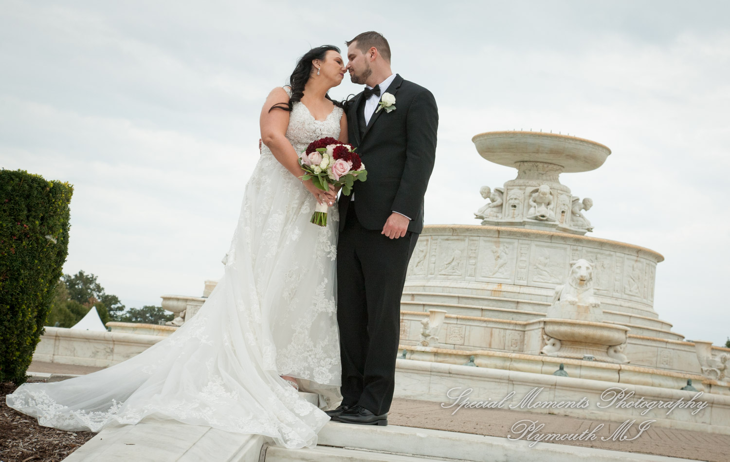Jessica & Chris at Belle Isle Conservatory Detroit MI wedding photography