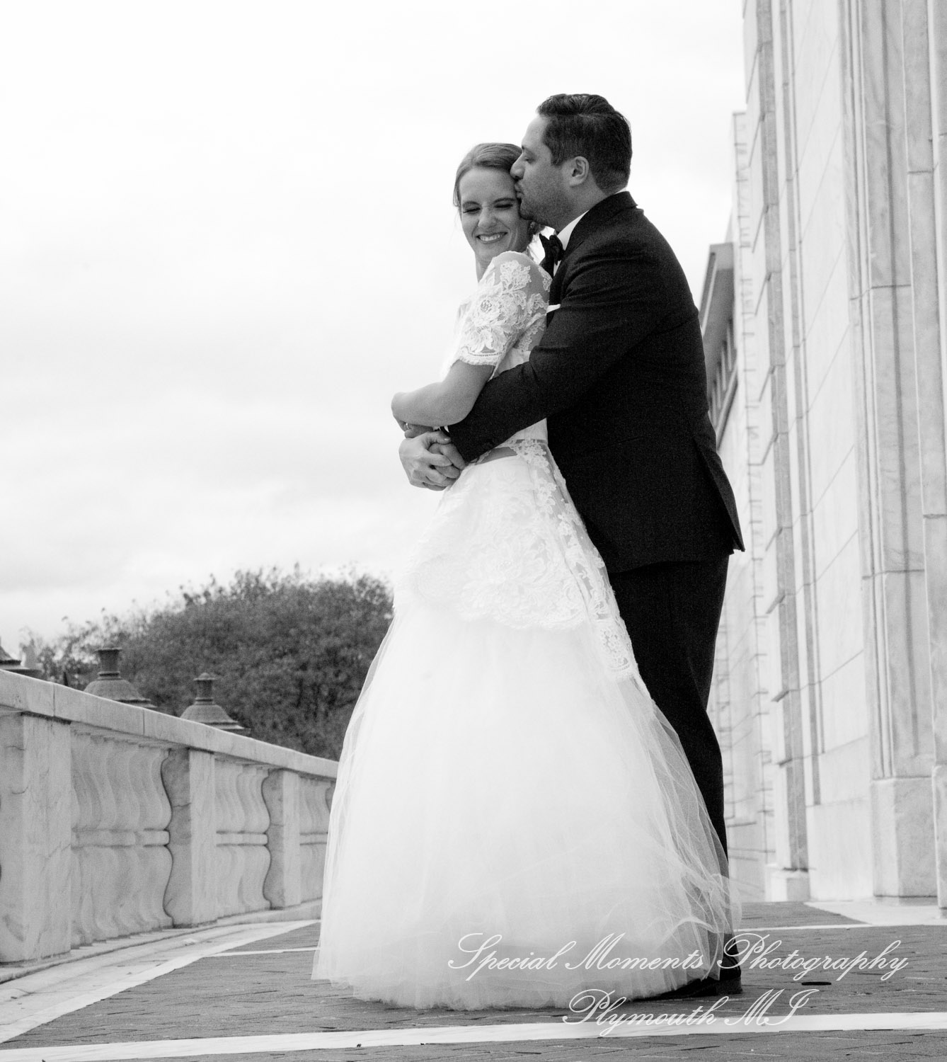 Claire & Paul at Detroit Yacht Club Detroit MI wedding photography