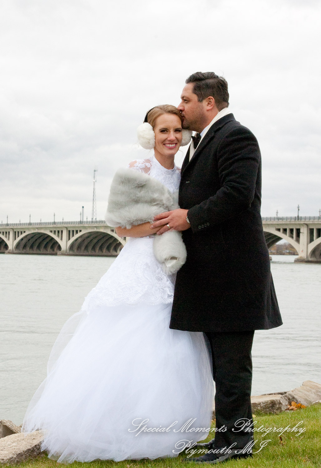 Claire & Paul at Detroit Yacht Club Detroit MI wedding photography