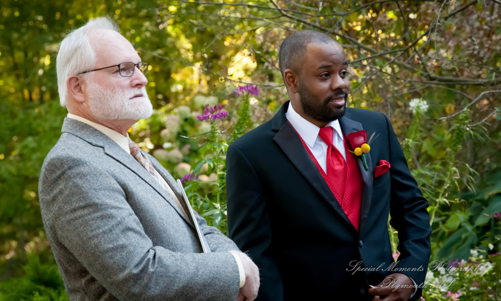 Rachel & Lamar at Sunset Cove Bed & Breakfast Pinkney MI wedding photography