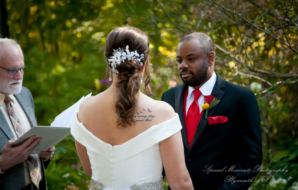 Rachel & Lamar at Sunset Cove Bed & Breakfast Pinkney MI wedding photography