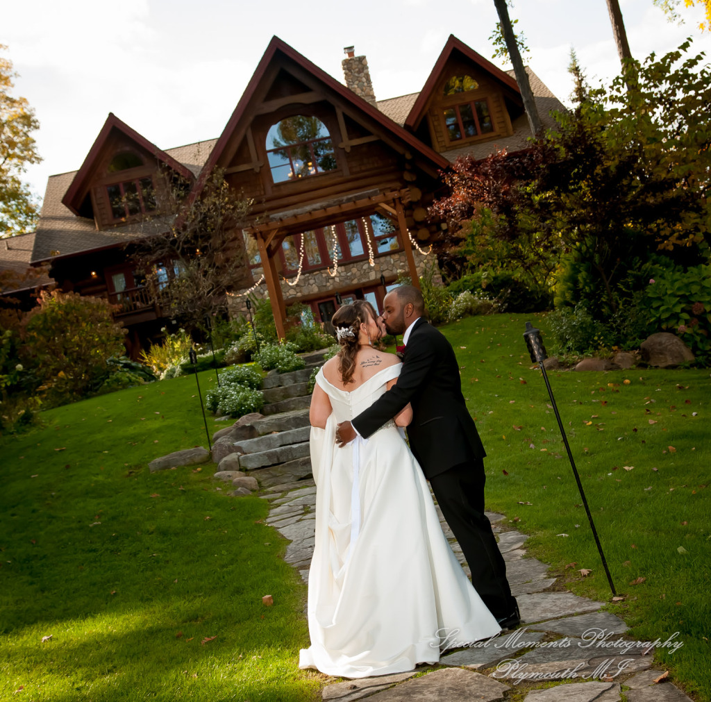 Rachel & Lamar at Sunset Cove Bed & Breakfast Pinkney MI wedding photography
