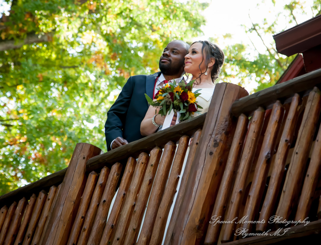 Rachel & Lamar at Sunset Cove Bed & Breakfast Pinkney MI wedding photography