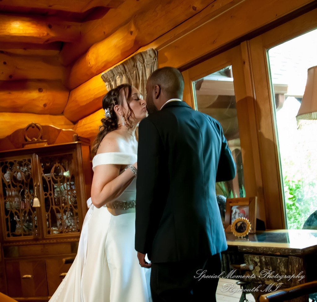 Rachel & Lamar at Sunset Cove Bed & Breakfast Pinkney MI wedding photography