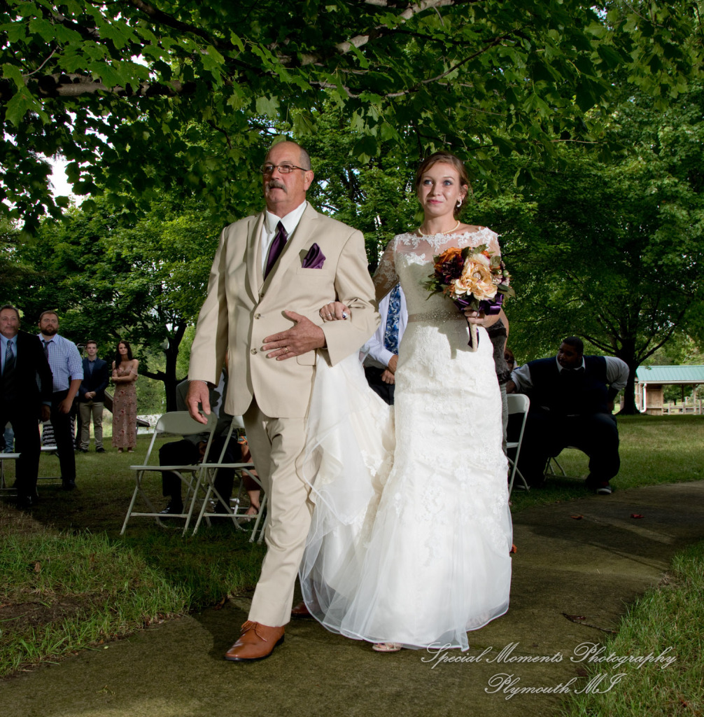 Melissa & Jeremy at Tri-county Sportsmen's League Saline MI wedding photography