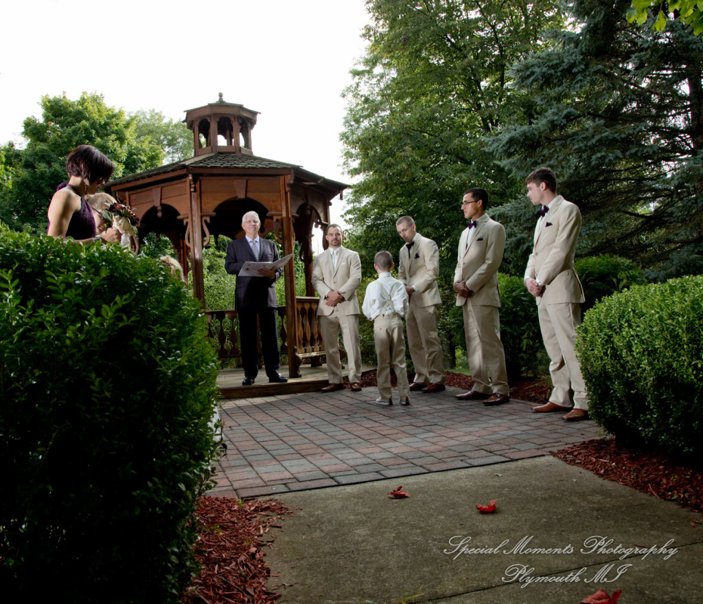 Melissa & Jeremy at Tri-county Sportsmen's League Saline MI wedding photography