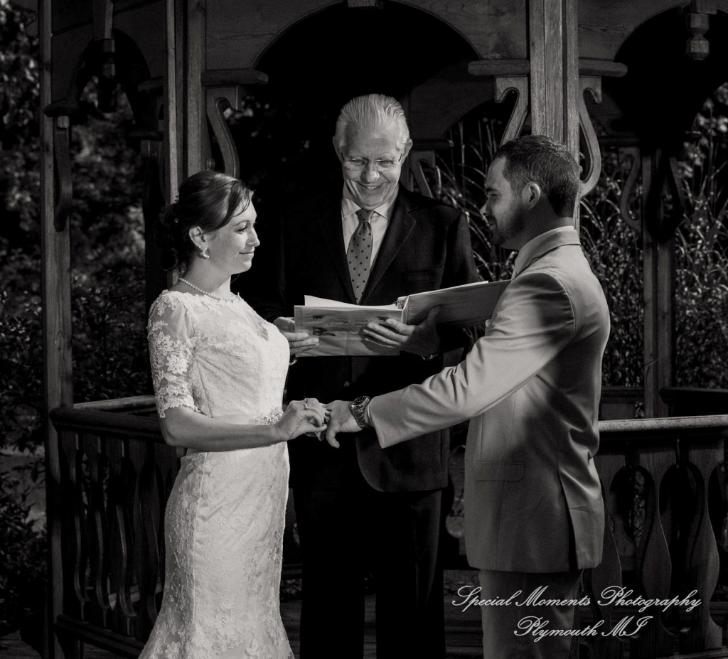 Melissa & Jeremy at Tri-county Sportsmen's League Saline MI wedding photography