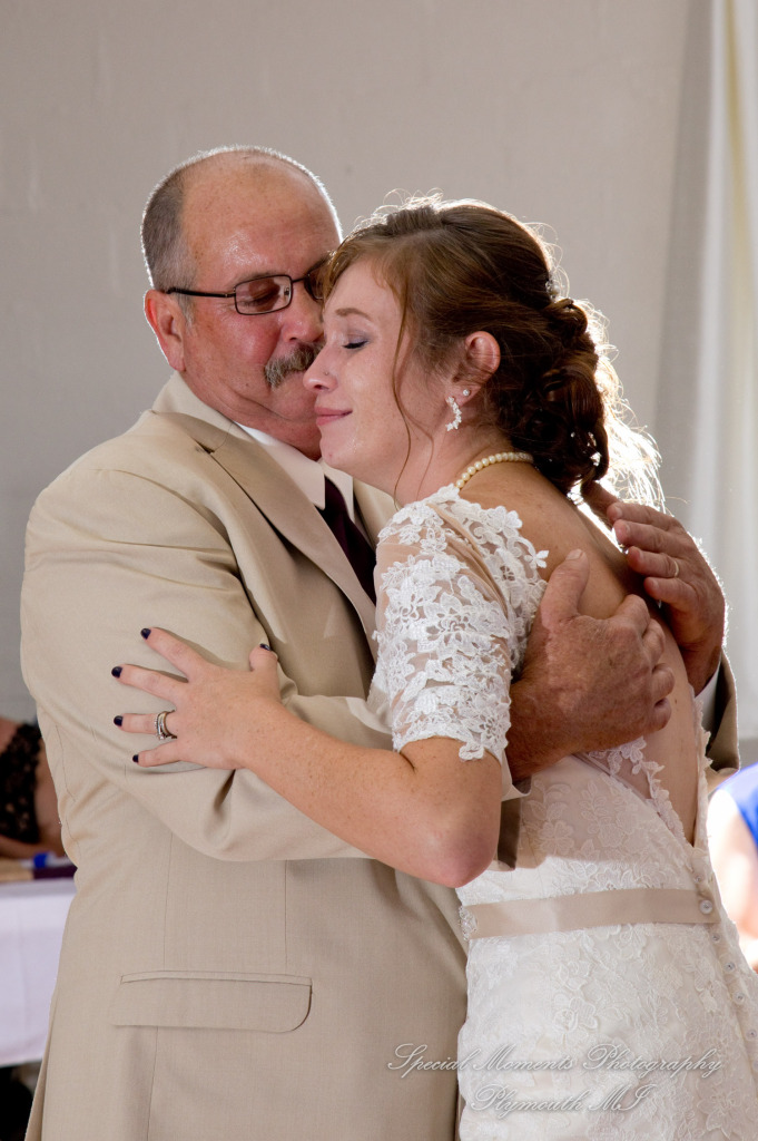 Melissa & Jeremy at Tri-county Sportsmen's League Saline MI wedding photography