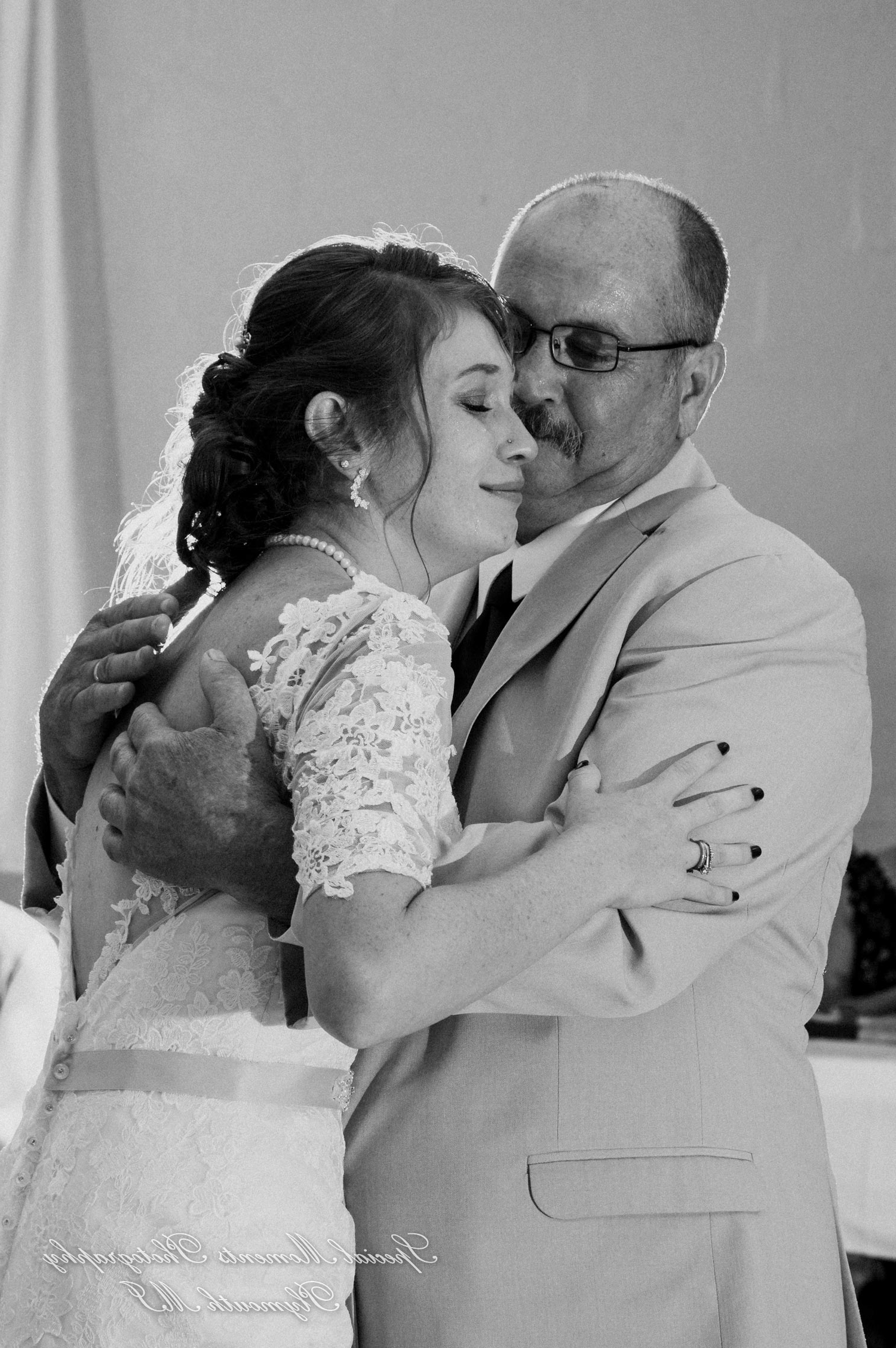 Melissa & Jeremy at Tri-county Sportsmen's League Saline MI wedding photography