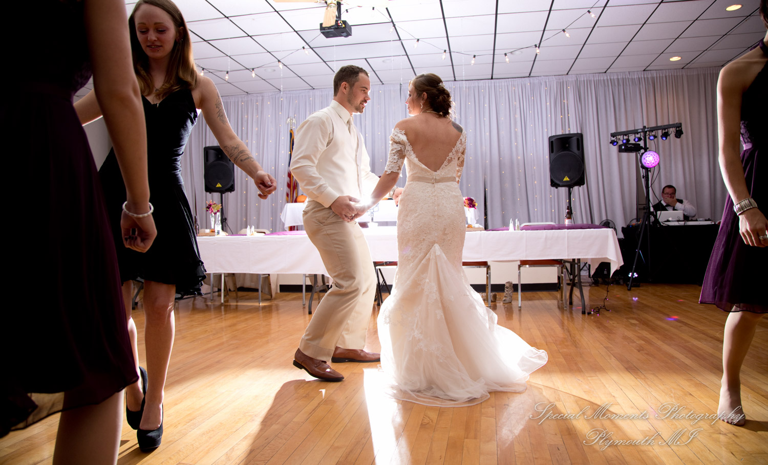 Melissa & Jeremy at Tri-county Sportsmen's League Saline MI wedding photography
