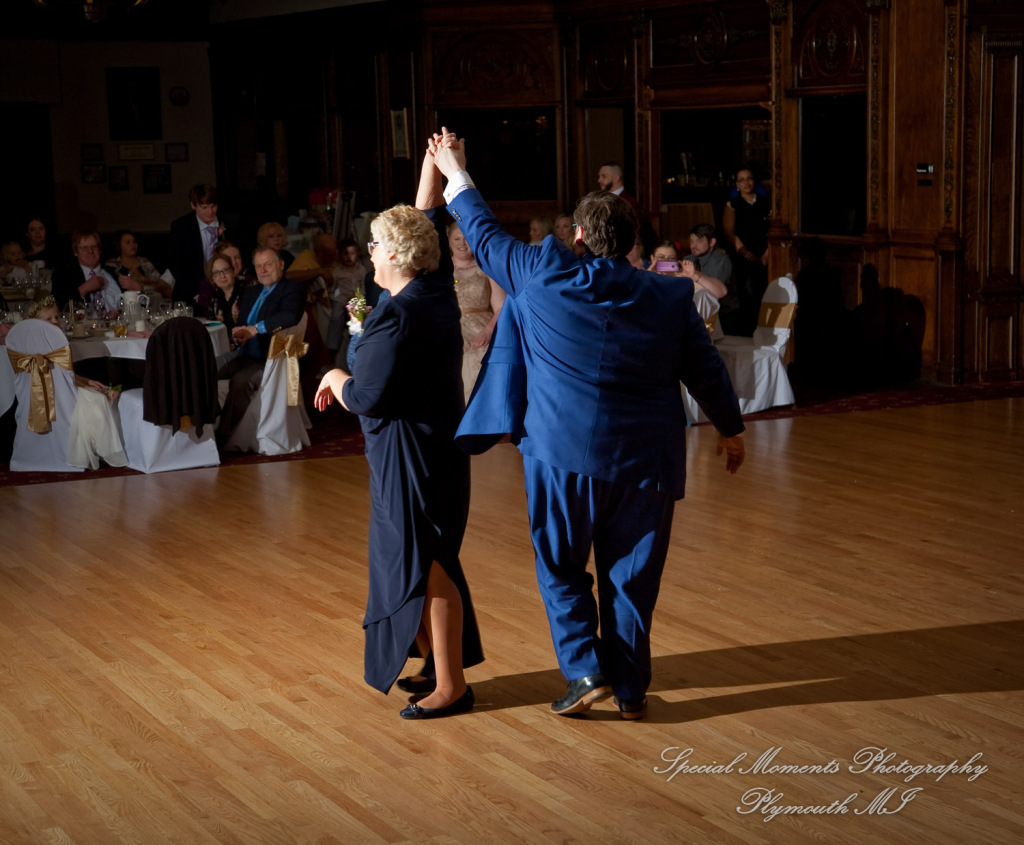 Anne & Alan at American Polish Cultural Center Troy MI wedding photography