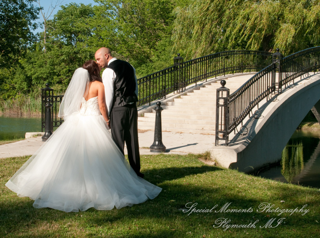 Gabrielle & Justin at Arnaldo's Banquet Center Riverview MI wedding photography