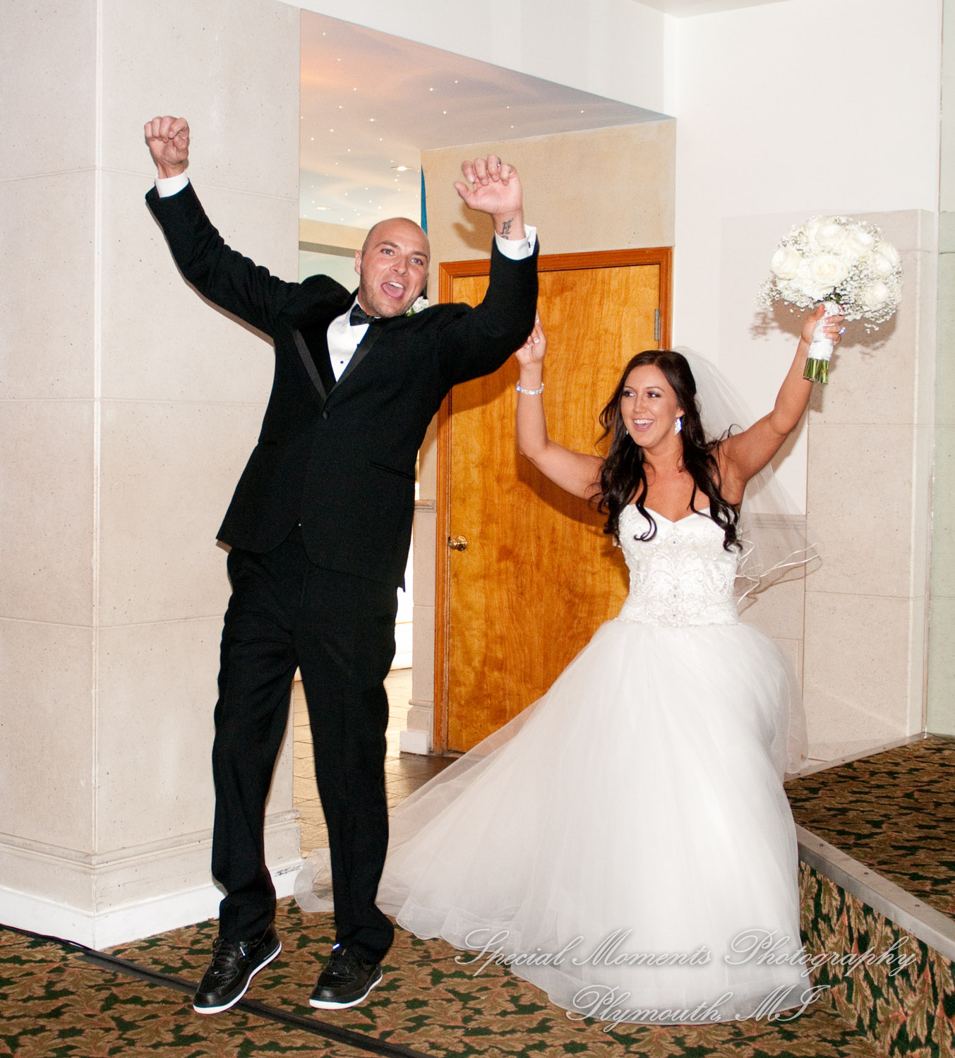 Gabrielle & Justin at Arnaldo's Banquet Center Riverview MI wedding photography