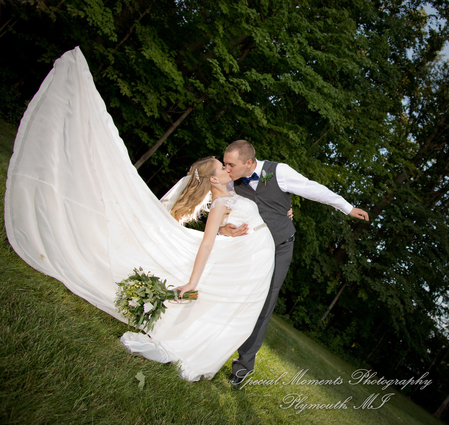 Hannah & Cameron at Grecian Center Southgate MI wedding photography