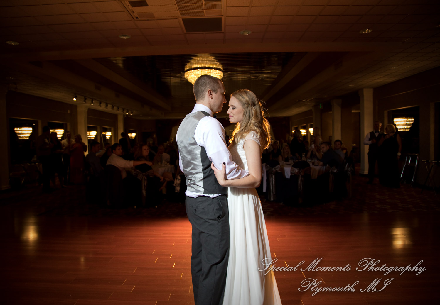 Hannah & Cameron at Grecian Center Southgate MI wedding photography