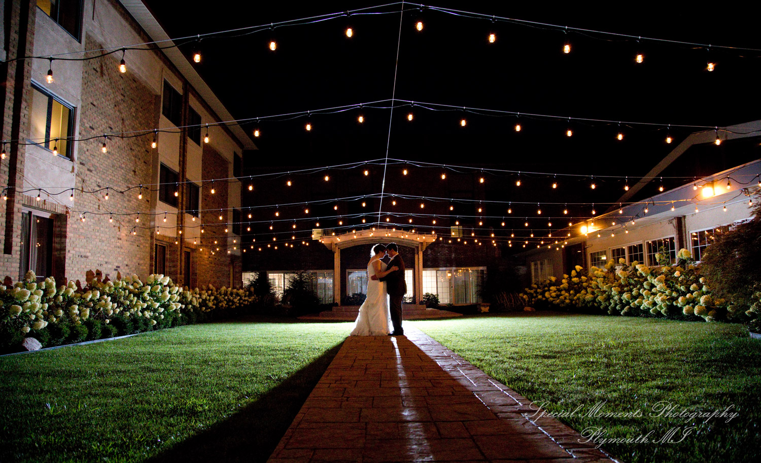 Mary & Jarrett at Kensington Hotel Ann Arbor MI wedding photography