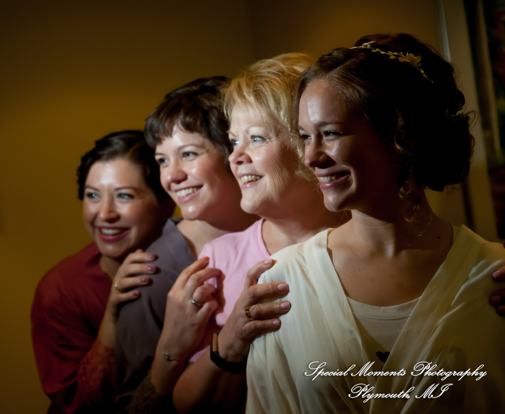 Emily & Scott at Kalamazoo Country Club Kalamazoo MI wedding photography