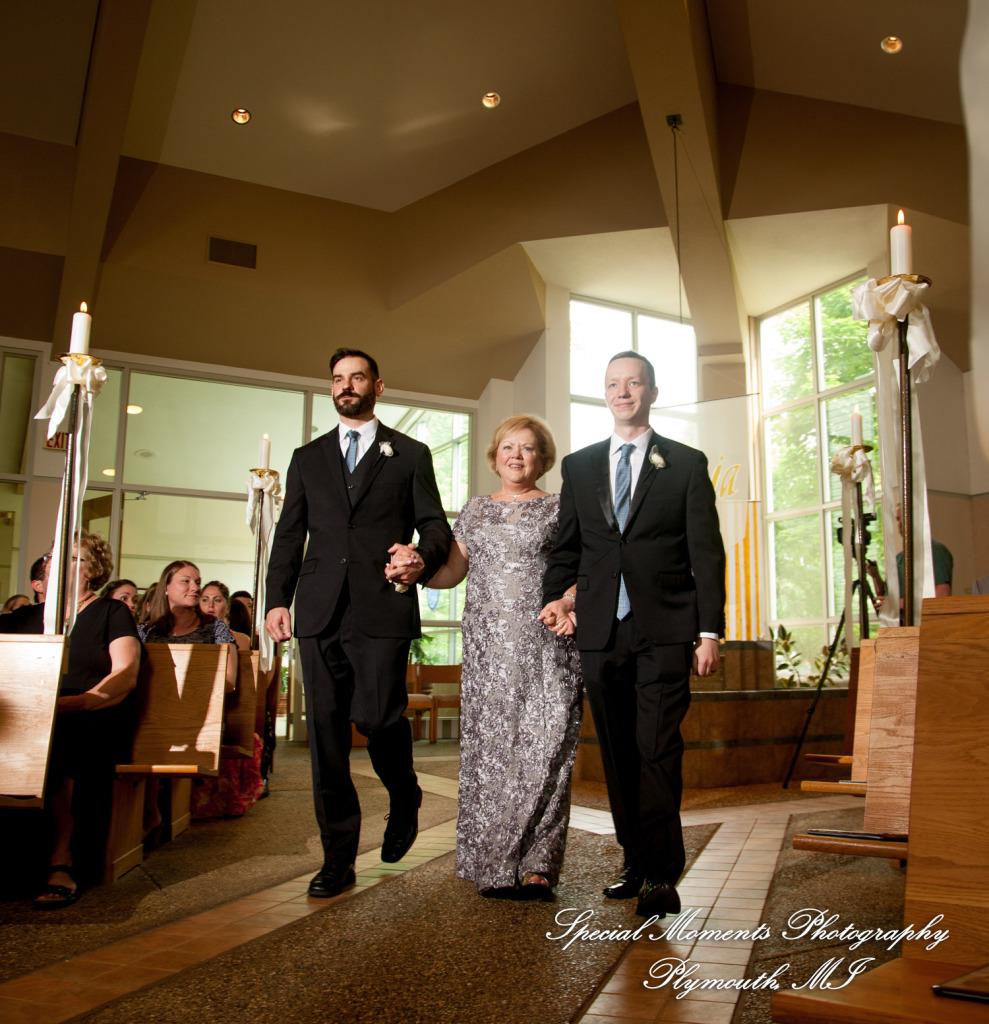 Emily & Scott at Prince Of Peace Lutheran Church Portage MI wedding photography