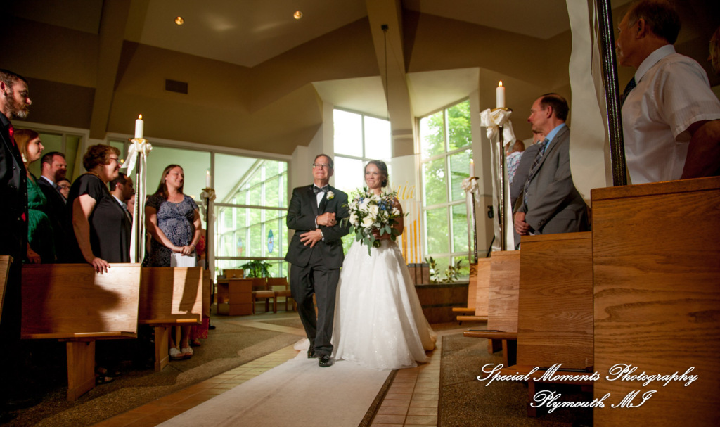 Emily & Scott at Prince Of Peace Lutheran Church Portage MI wedding photography