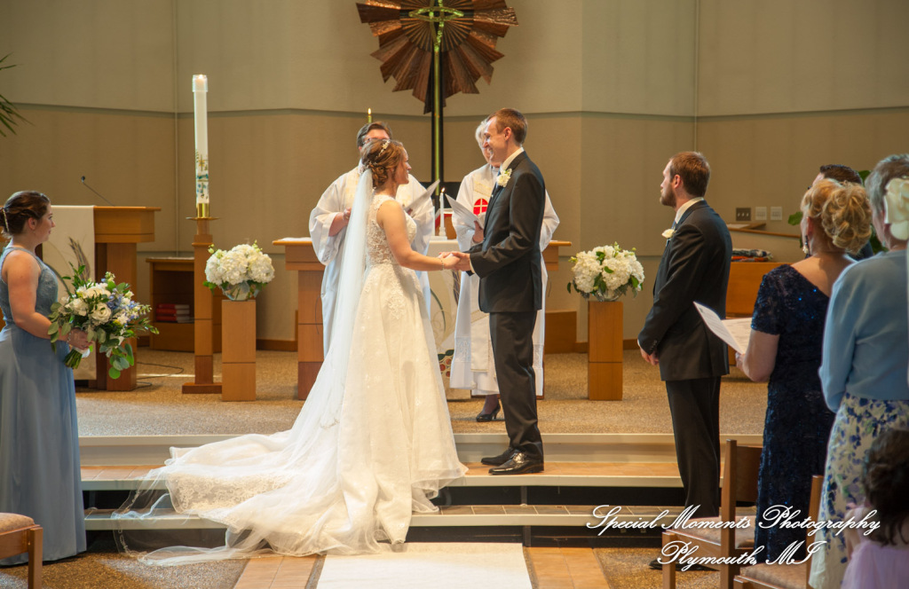 Emily & Scott at Prince Of Peace Lutheran Church Portage MI wedding photography