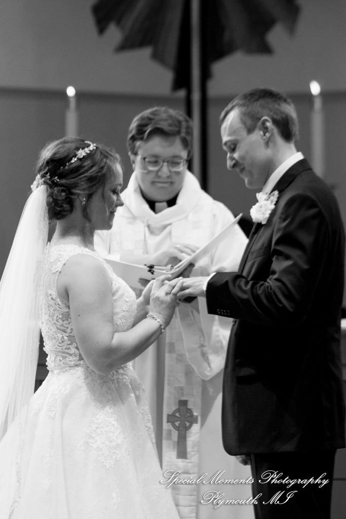 Emily & Scott at Prince Of Peace Lutheran Church Portage MI wedding photography