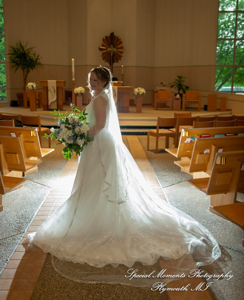 Emily & Scott at Prince Of Peace Lutheran Church Portage MI wedding photography